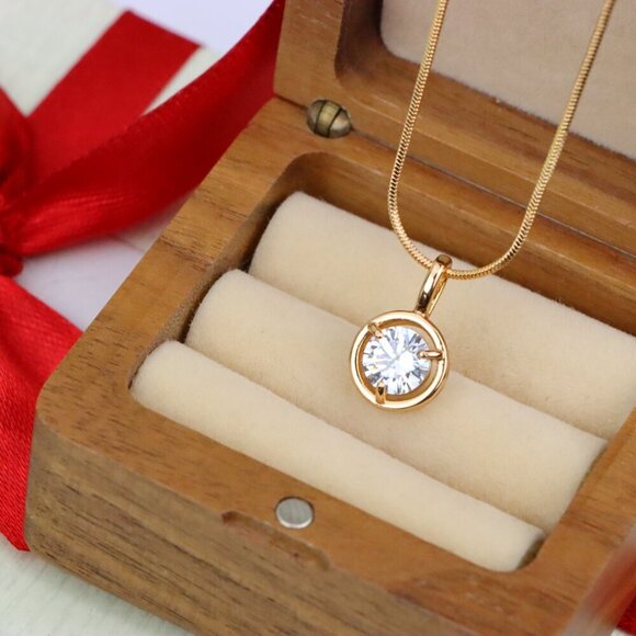 "Classic White Round Pendant with Gold Plated Frame – Elegant Shine, XPPT1707 - Picture 9 of 13